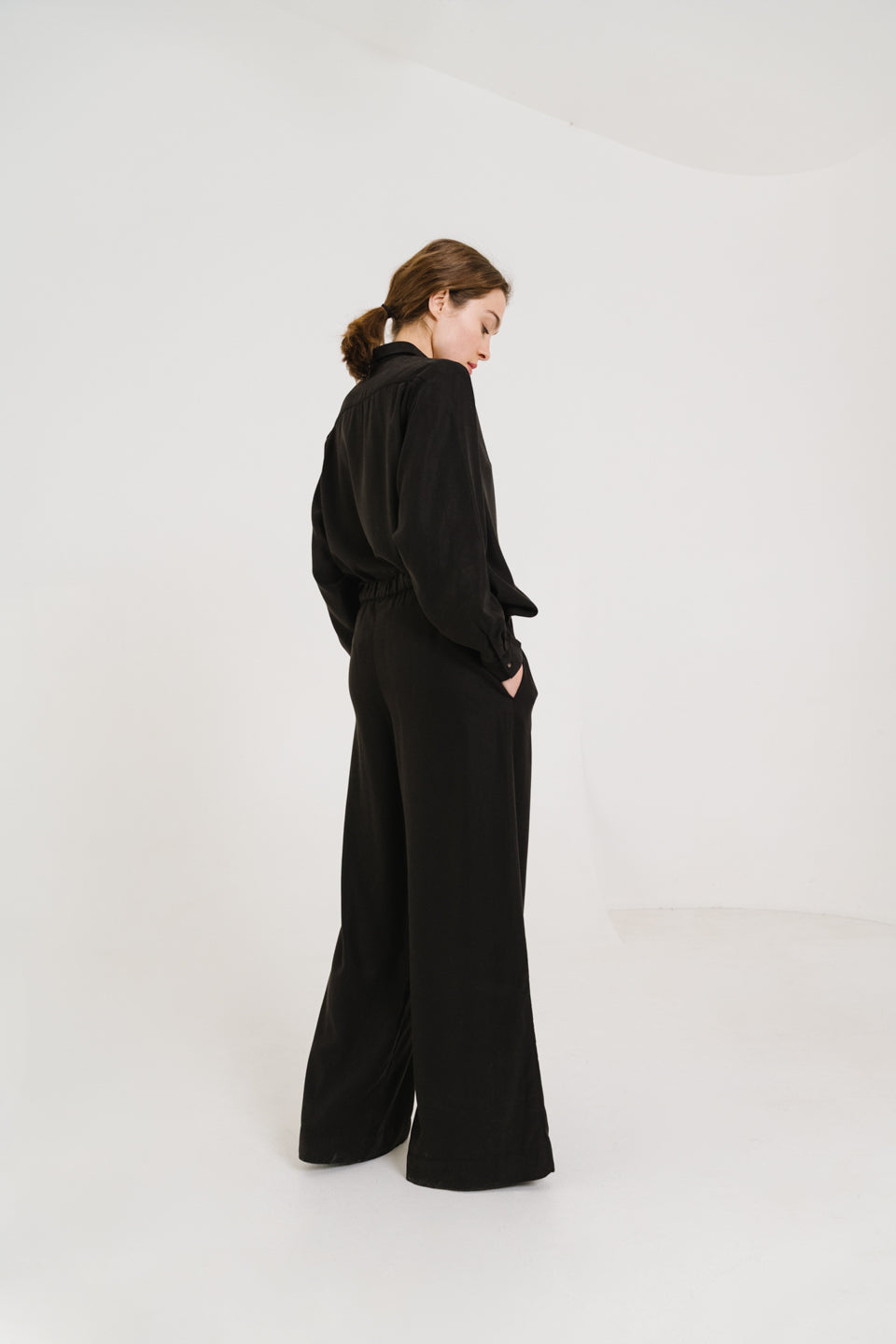 LOLA - BLACK