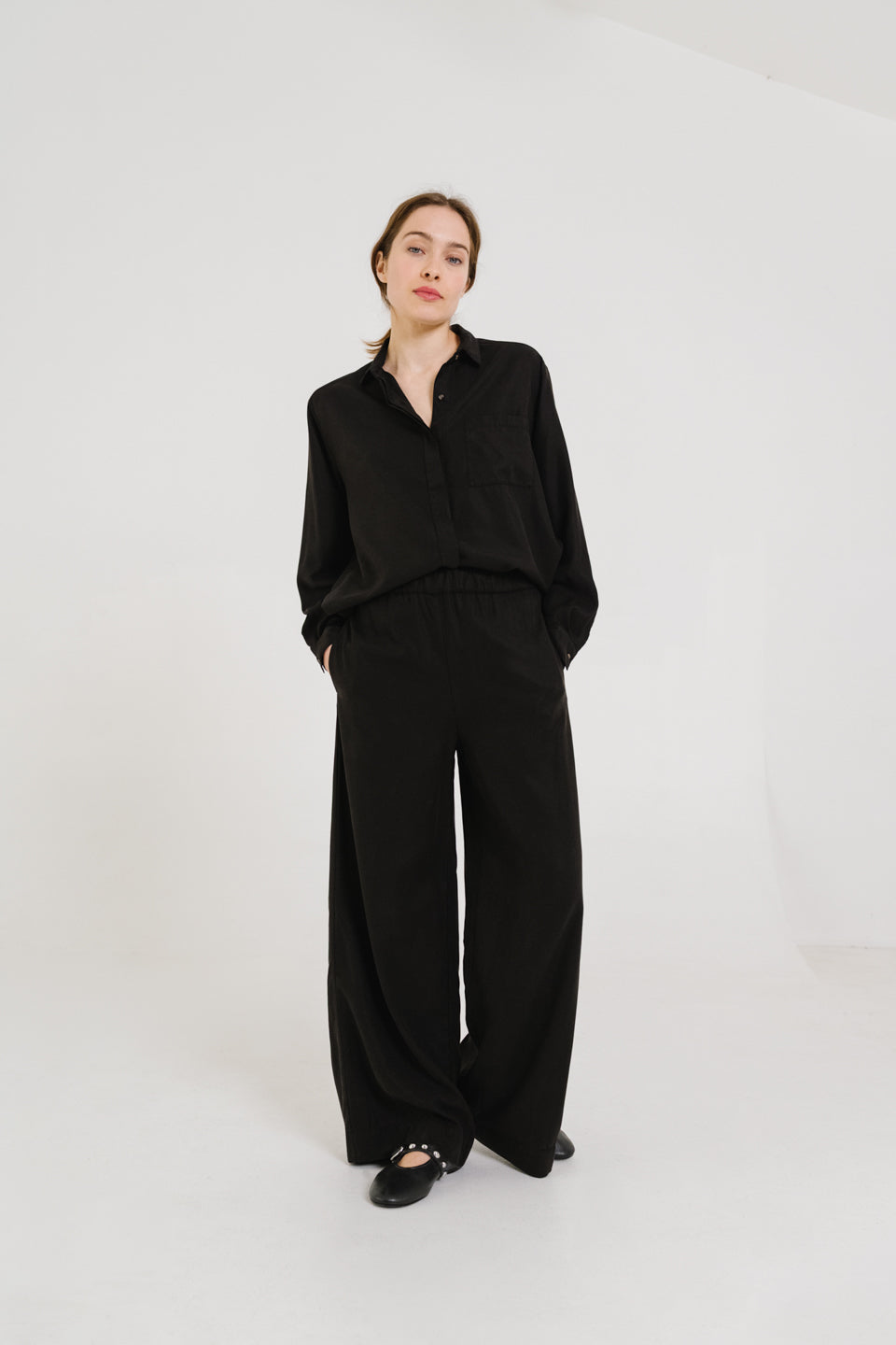 LOLA - BLACK