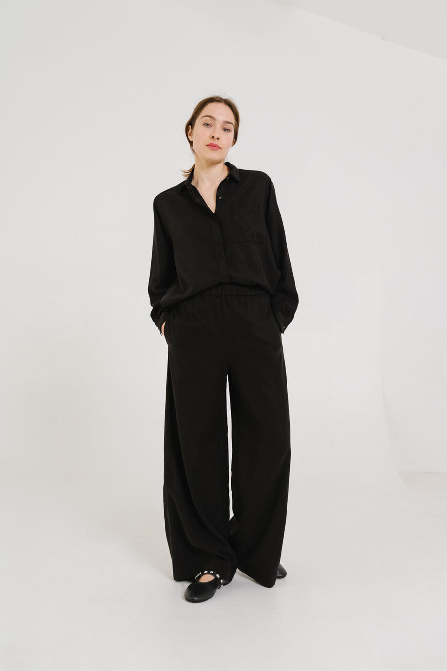 LOLA - BLACK