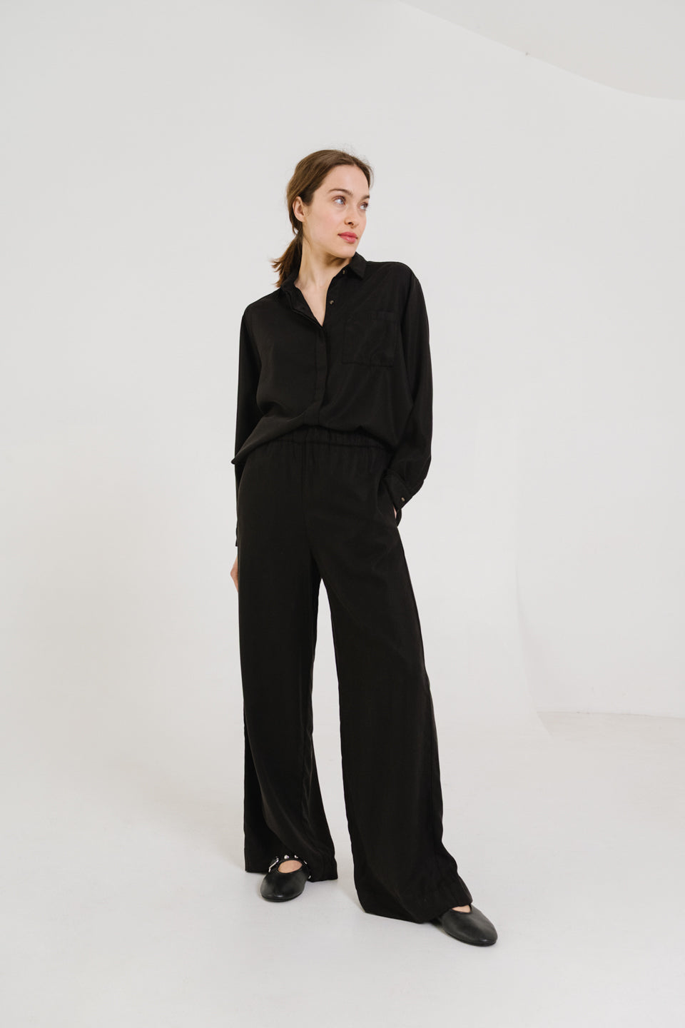 LOLA - BLACK